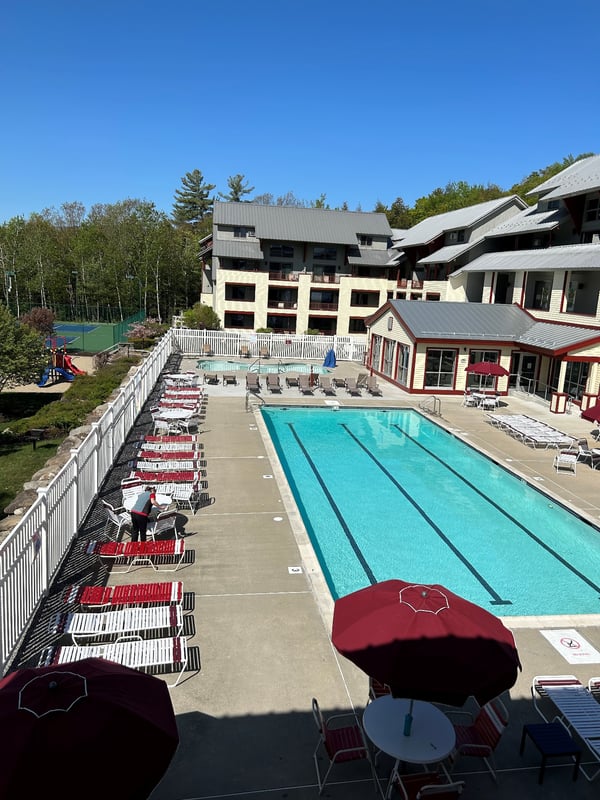 Outdoor Pool.2 23-1